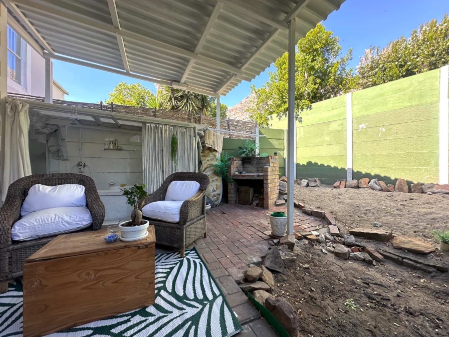 2 Bedroom Property for Sale in Lakeside Western Cape